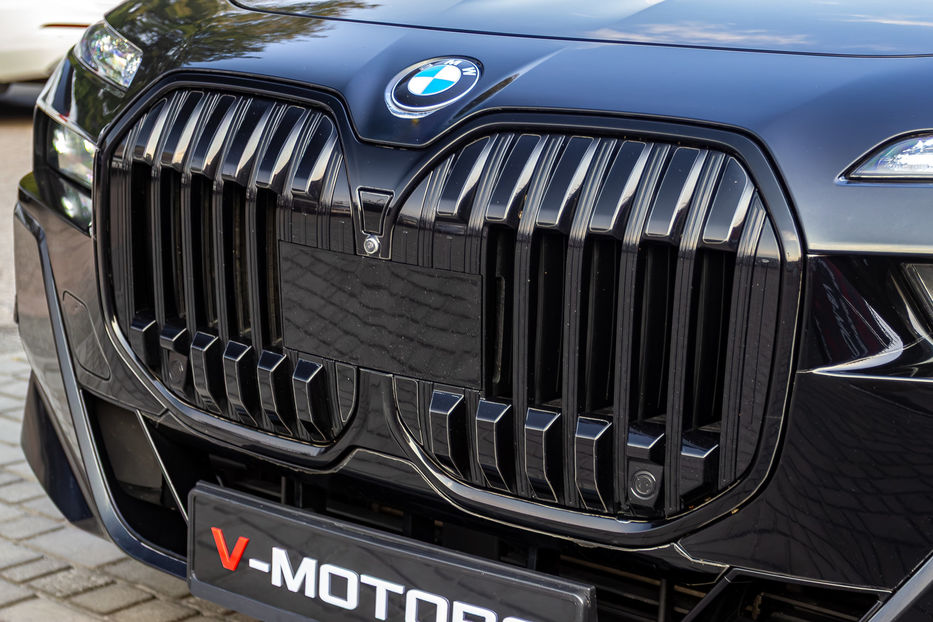 Продам BMW 740 LD Xdrive 2023 года в Киеве