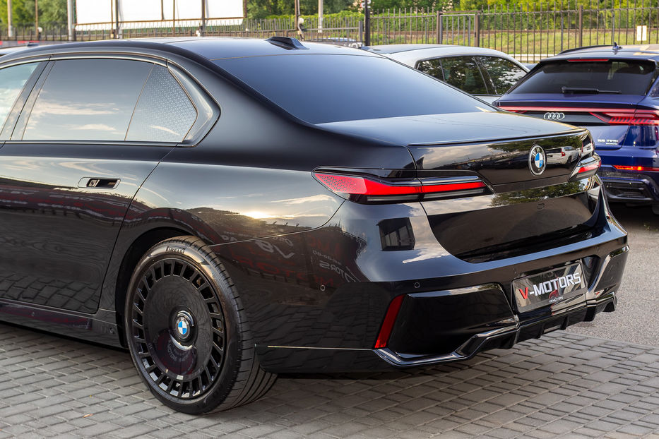 Продам BMW 740 LD Xdrive 2023 года в Киеве
