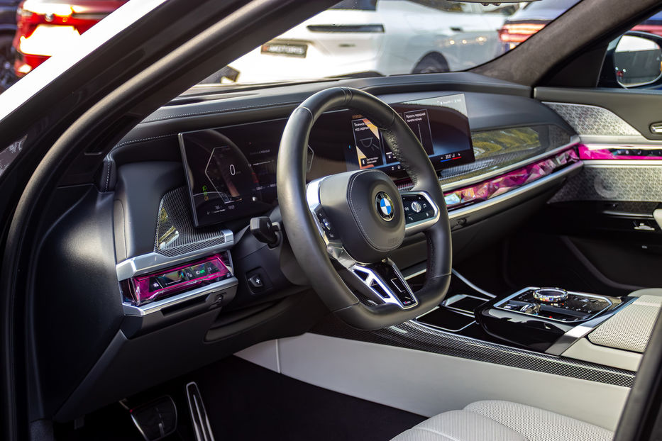 Продам BMW 740 LD Xdrive 2023 года в Киеве