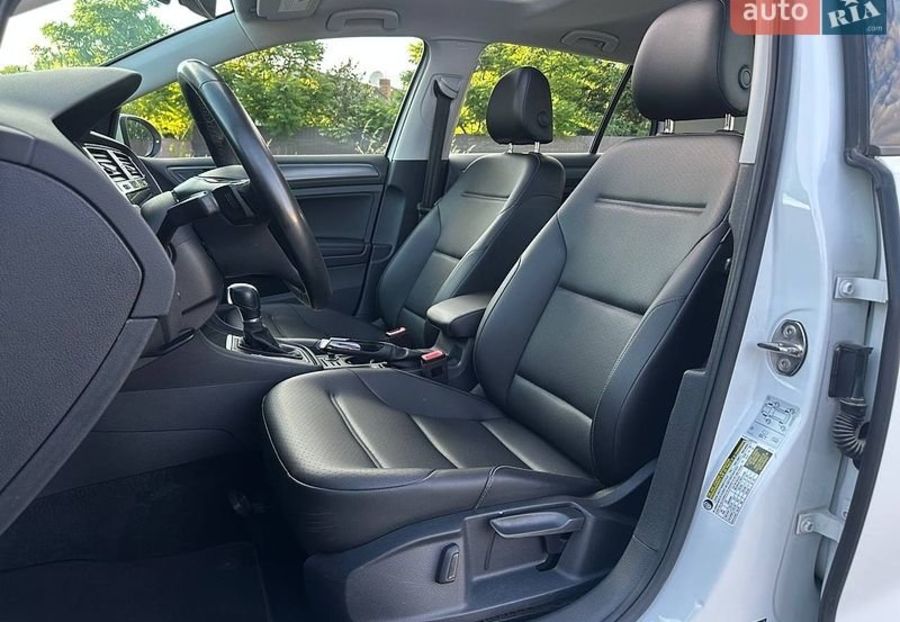 Продам Volkswagen Golf VII 1.4 TSI АТ ЛЮК SE КОМПЛЕКТАЦІЯ 2019 года в Львове