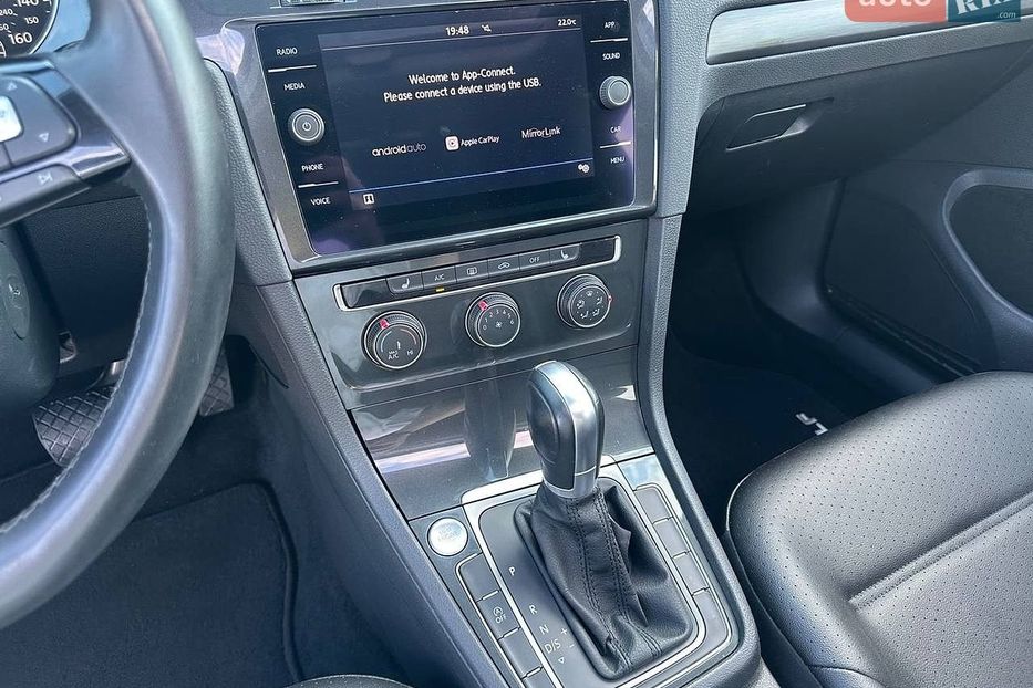 Продам Volkswagen Golf VII 1.4 TSI АТ ЛЮК SE КОМПЛЕКТАЦІЯ 2019 года в Львове