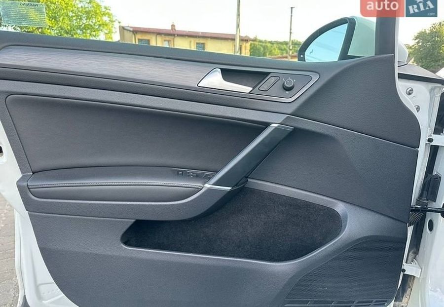 Продам Volkswagen Golf VII 1.4 TSI АТ ЛЮК SE КОМПЛЕКТАЦІЯ 2019 года в Львове