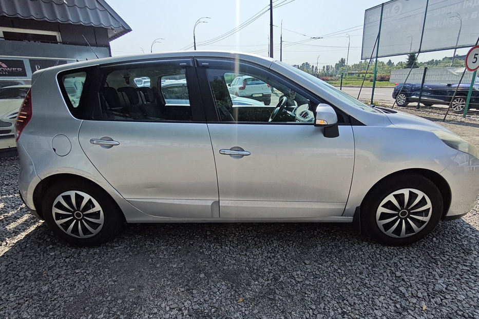 Продам Renault Scenic 1.4 TCe MT (130 к.с.) 2011 года в Киеве