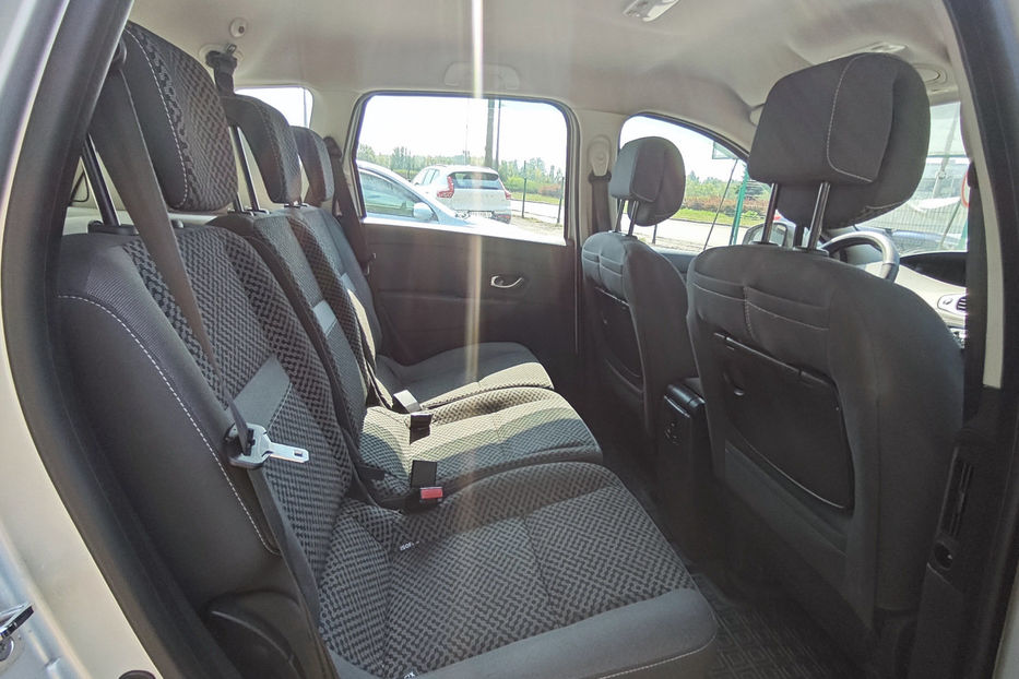 Продам Renault Scenic 1.4 TCe MT (130 к.с.) 2011 года в Киеве