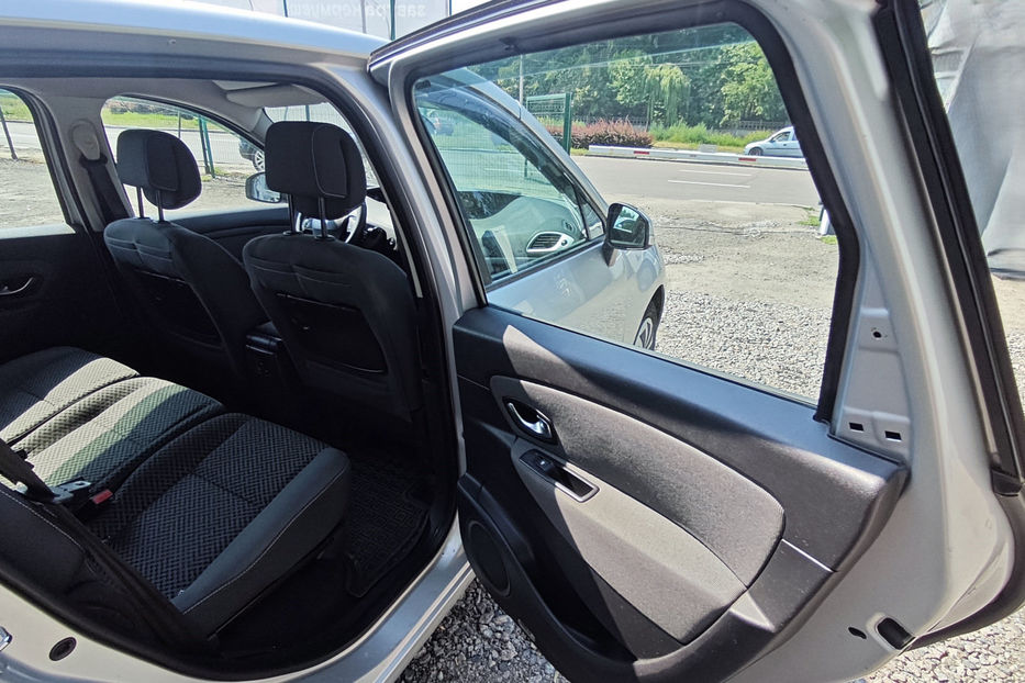 Продам Renault Scenic 1.4 TCe MT (130 к.с.) 2011 года в Киеве