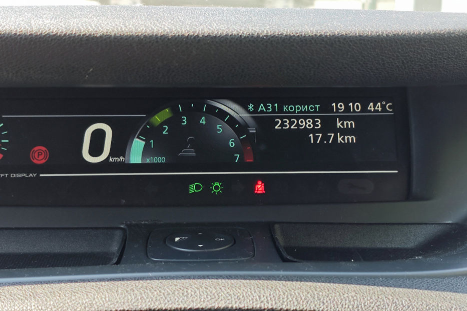 Продам Renault Scenic 1.4 TCe MT (130 к.с.) 2011 года в Киеве