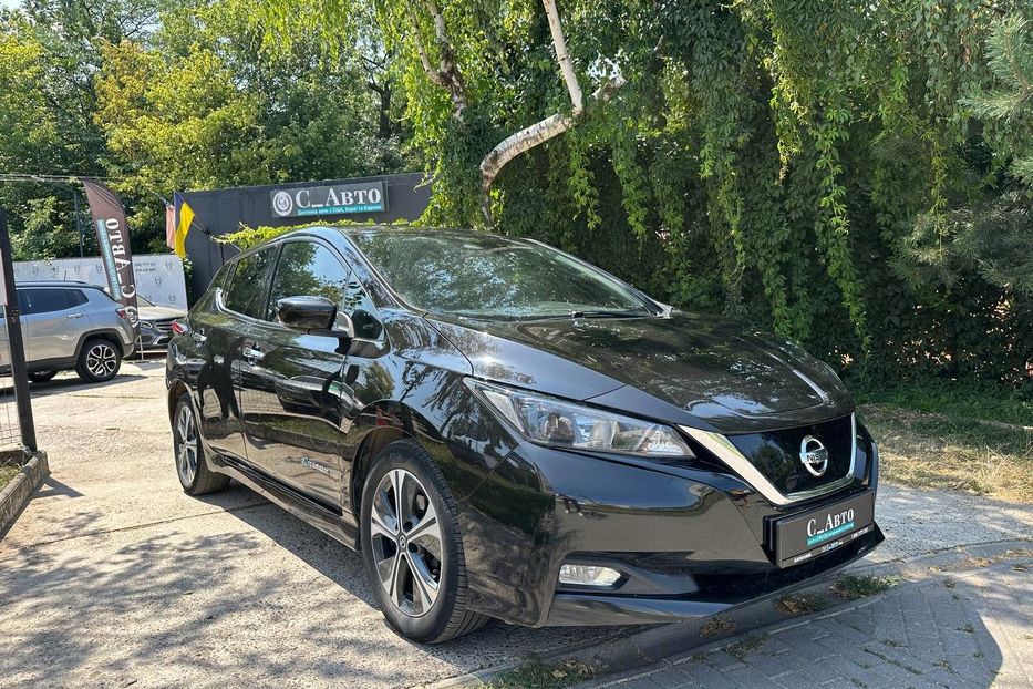 Продам Nissan Leaf 40kwh 2018 года в Черновцах