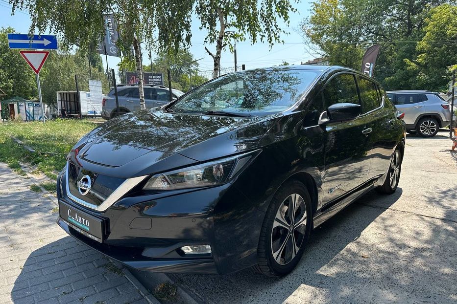 Продам Nissan Leaf 40kwh 2018 года в Черновцах