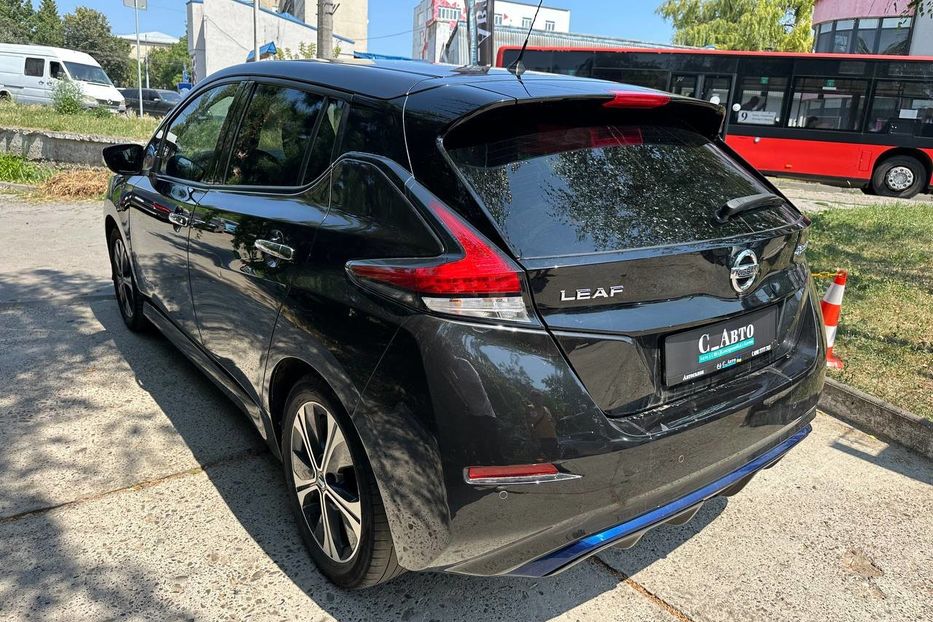 Продам Nissan Leaf 40kwh 2018 года в Черновцах