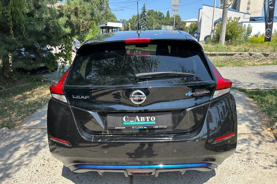 Продам Nissan Leaf 40kwh 2018 года в Черновцах