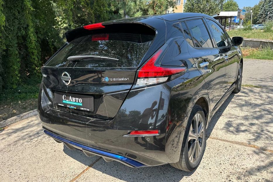 Продам Nissan Leaf 40kwh 2018 года в Черновцах