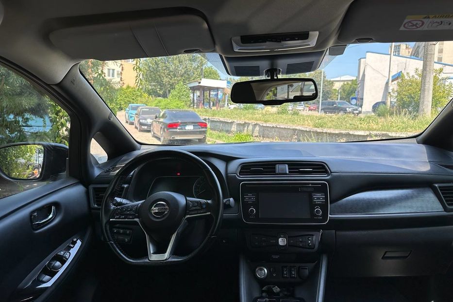 Продам Nissan Leaf 40kwh 2018 года в Черновцах