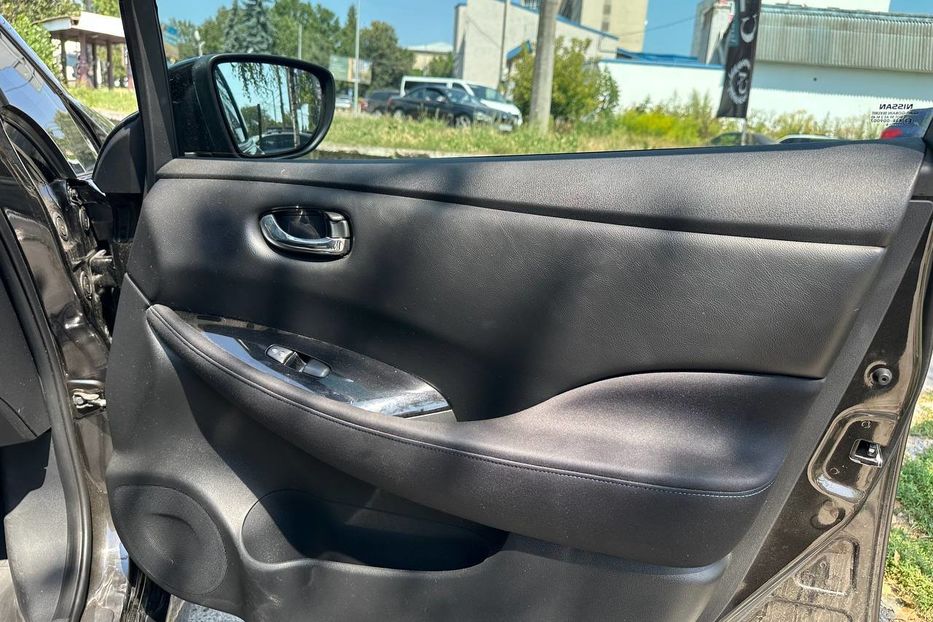 Продам Nissan Leaf 40kwh 2018 года в Черновцах