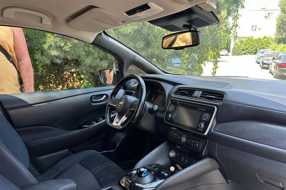 Продам Nissan Leaf 40kwh 2018 года в Черновцах