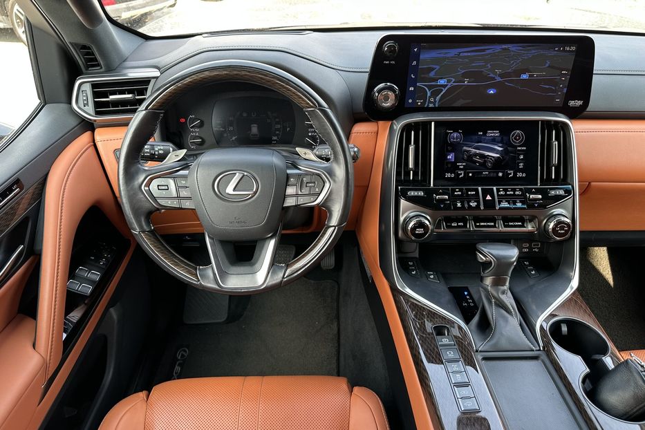 Продам Lexus LX 570 LX600 Premium 2023 года в Киеве