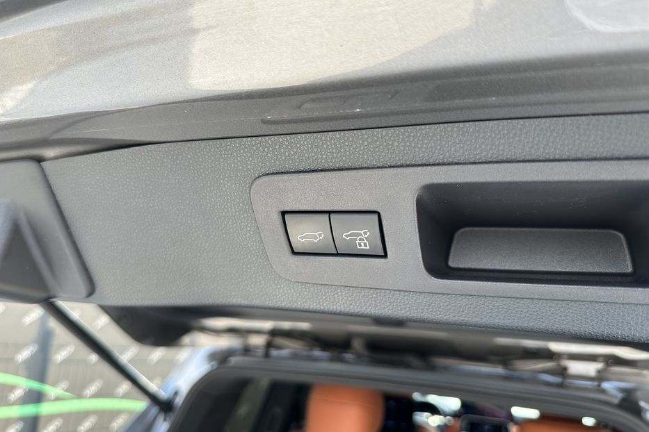 Продам Lexus LX 570 LX600 Premium 2023 года в Киеве