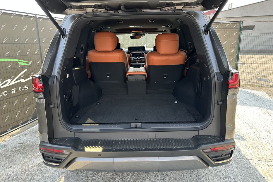 Продам Lexus LX 570 LX600 Premium 2023 года в Киеве