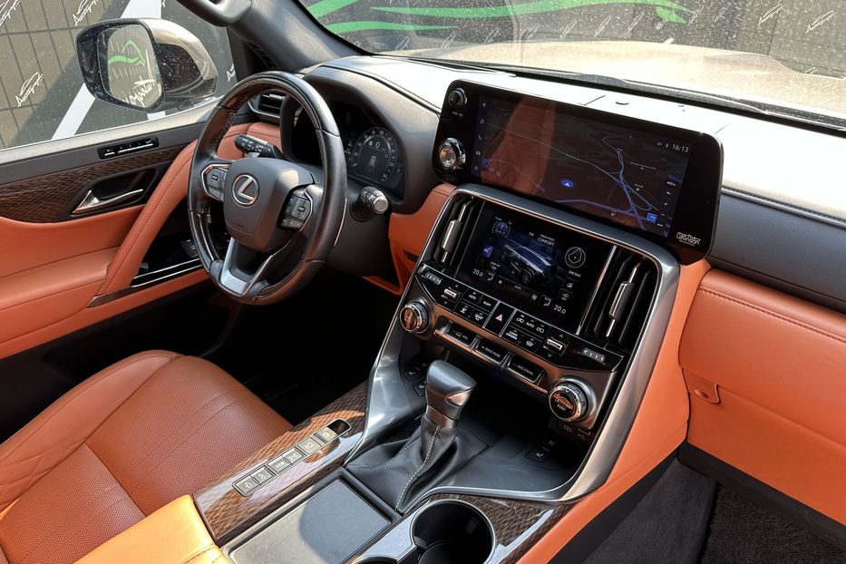 Продам Lexus LX 570 LX600 Premium 2023 года в Киеве