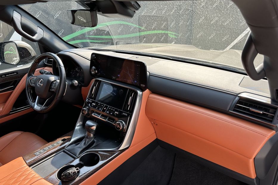 Продам Lexus LX 570 LX600 Premium 2023 года в Киеве