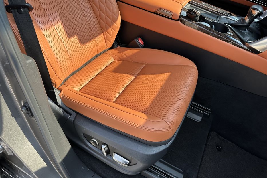 Продам Lexus LX 570 LX600 Premium 2023 года в Киеве