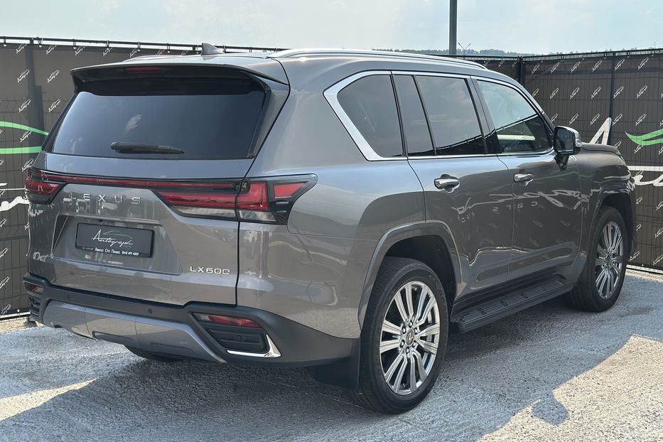 Продам Lexus LX 570 LX600 Premium 2023 года в Киеве