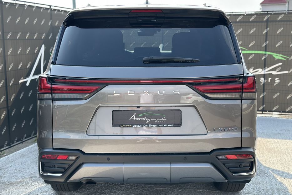 Продам Lexus LX 570 LX600 Premium 2023 года в Киеве
