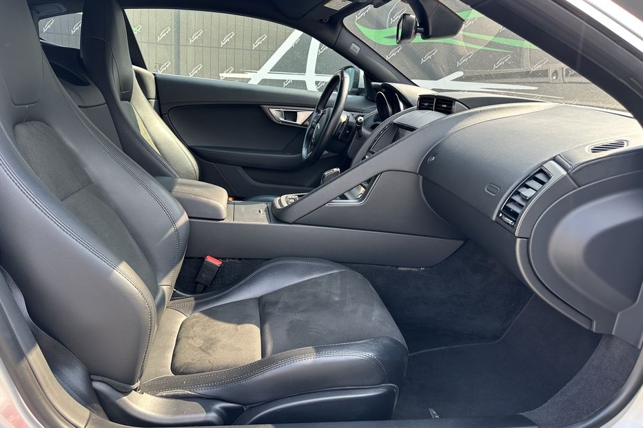 Продам Jaguar F-Type 3.0 Supercharged 2016 года в Киеве