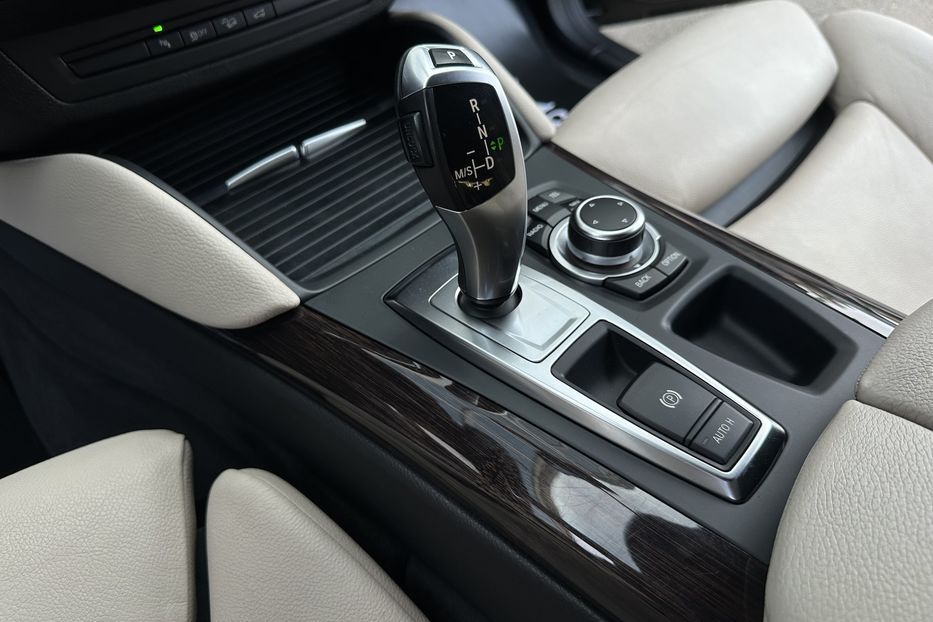 Продам BMW X6 XDrive 35i 2012 года в Киеве