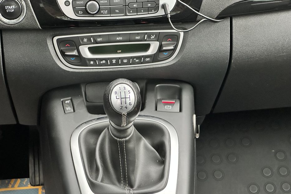 Продам Renault Grand Scenic 2013 года в Луцке