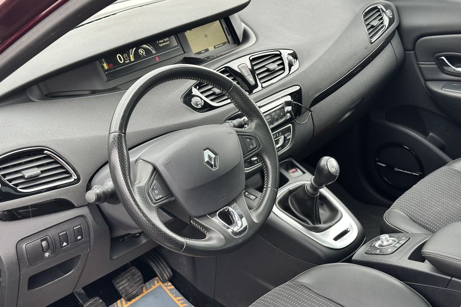 Продам Renault Grand Scenic 2013 года в Луцке