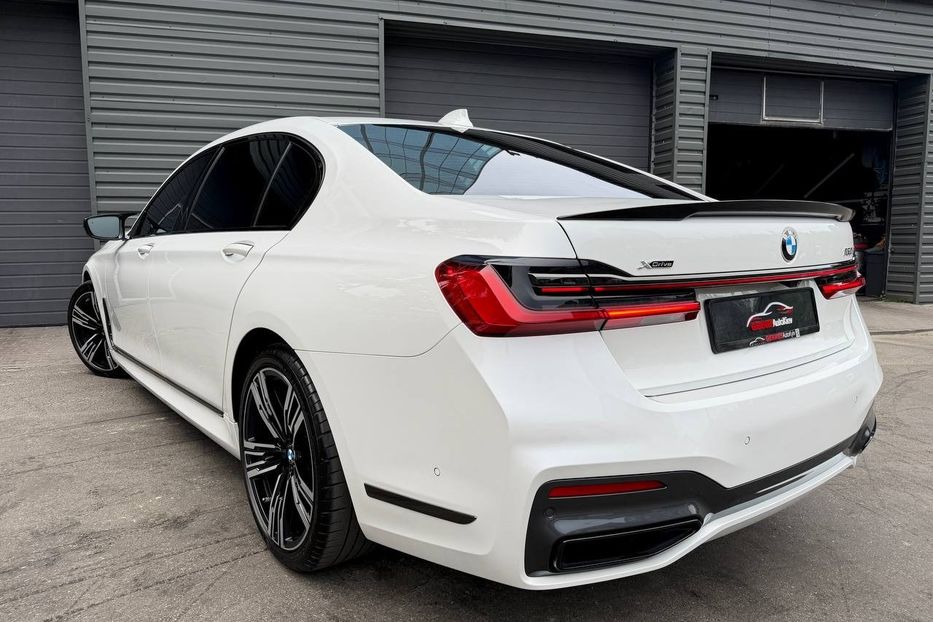 Продам BMW 750 Li M package 2020 года в Киеве