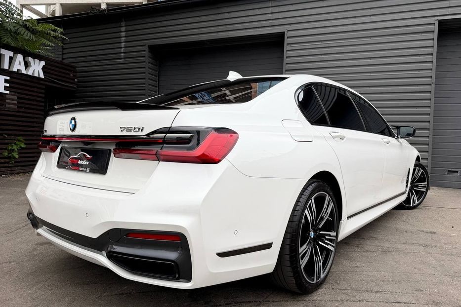 Продам BMW 750 Li M package 2020 года в Киеве