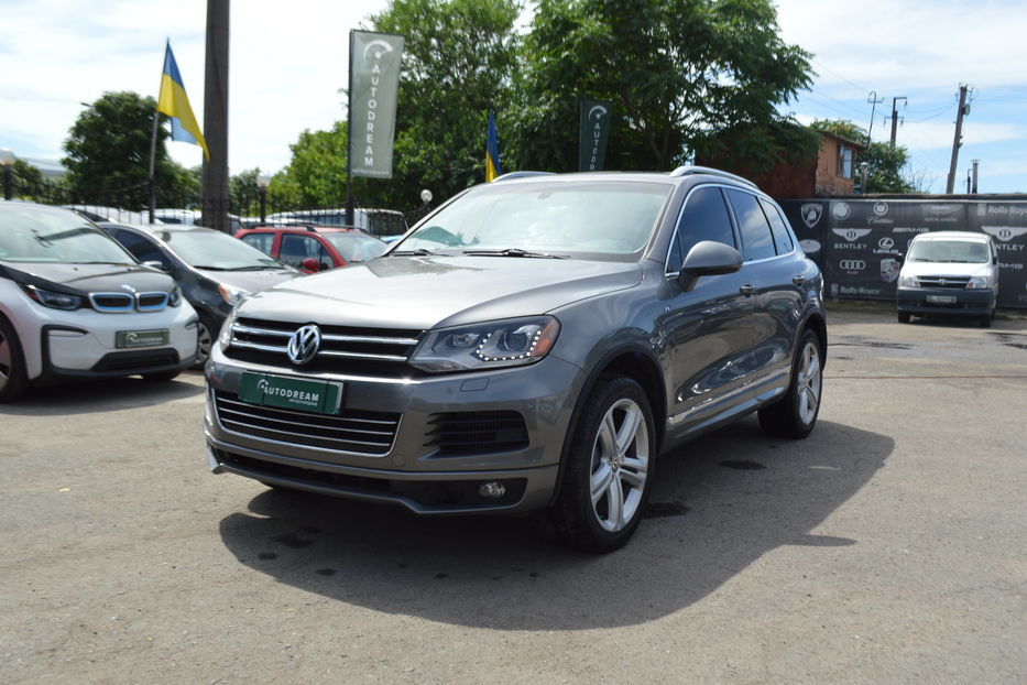 Продам Volkswagen Touareg R-line 3.0 TDI 2013 года в Одессе