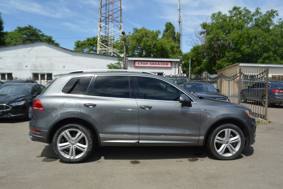 Продам Volkswagen Touareg R-line 3.0 TDI 2013 года в Одессе