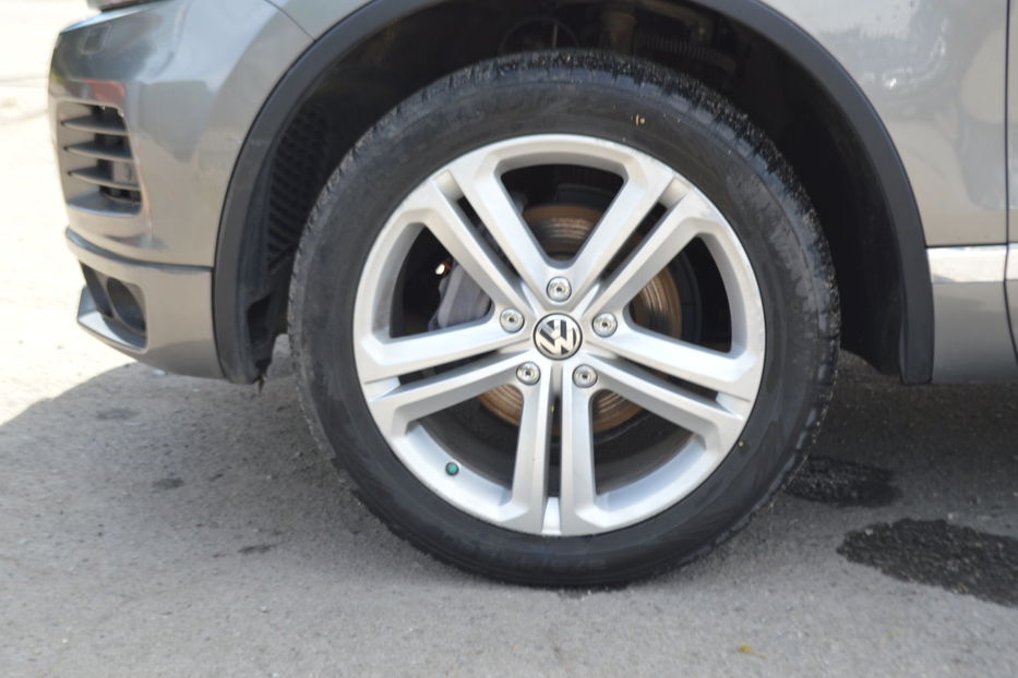 Продам Volkswagen Touareg R-line 3.0 TDI 2013 года в Одессе