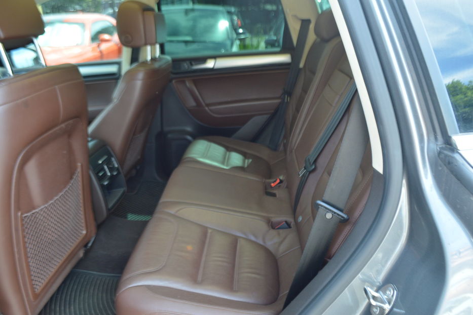 Продам Volkswagen Touareg R-line 3.0 TDI 2013 года в Одессе