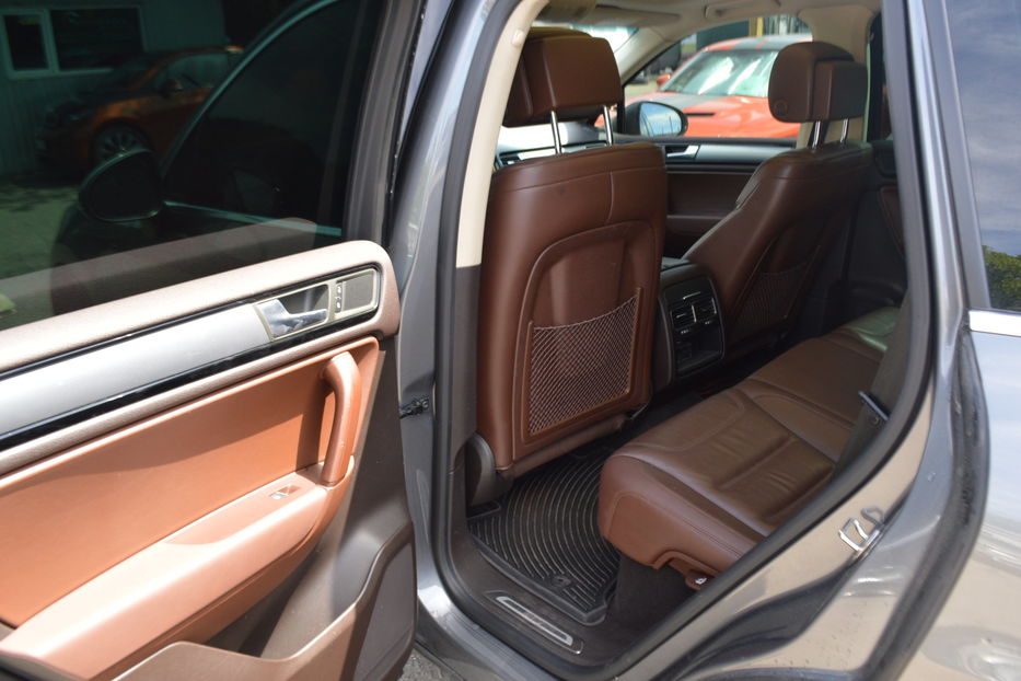 Продам Volkswagen Touareg R-line 3.0 TDI 2013 года в Одессе