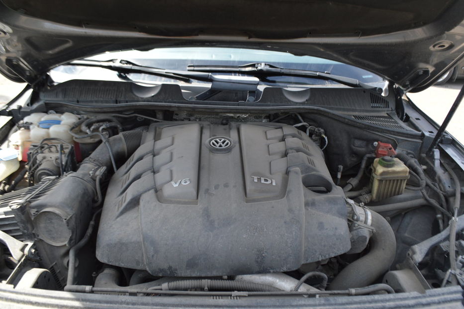 Продам Volkswagen Touareg R-line 3.0 TDI 2013 года в Одессе