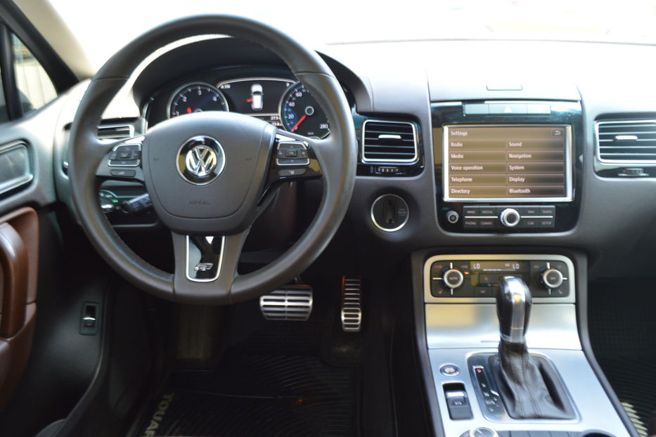 Продам Volkswagen Touareg R-line 3.0 TDI 2013 года в Одессе