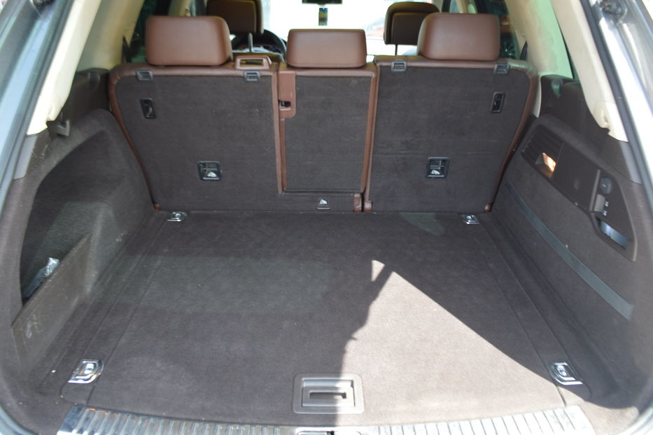 Продам Volkswagen Touareg R-line 3.0 TDI 2013 года в Одессе