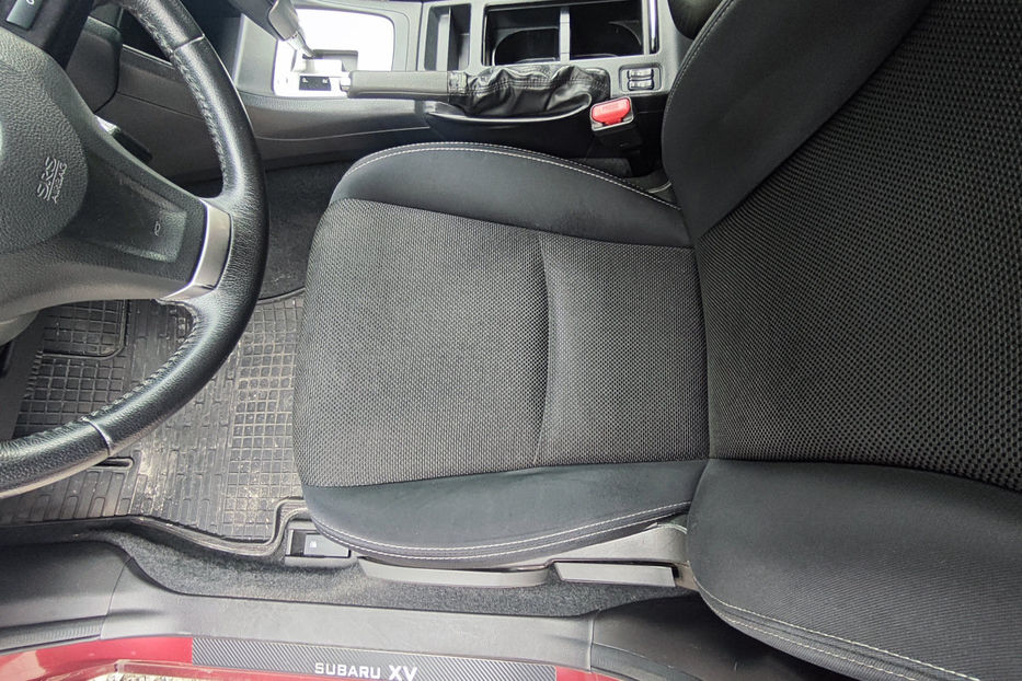 Продам Subaru XV 2.0i CVT (150 к.с.) 2012 года в Киеве