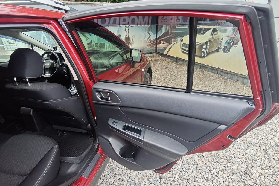 Продам Subaru XV 2.0i CVT (150 к.с.) 2012 года в Киеве