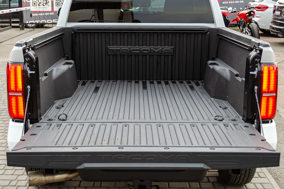 Продам Toyota Tacoma 2.4 AWD 2024 года в Киеве