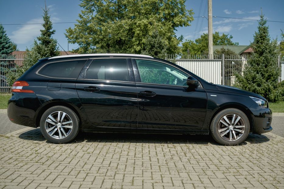 Продам Peugeot 308 2021 года в Львове