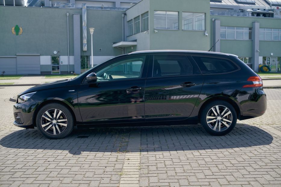 Продам Peugeot 308 2021 года в Львове