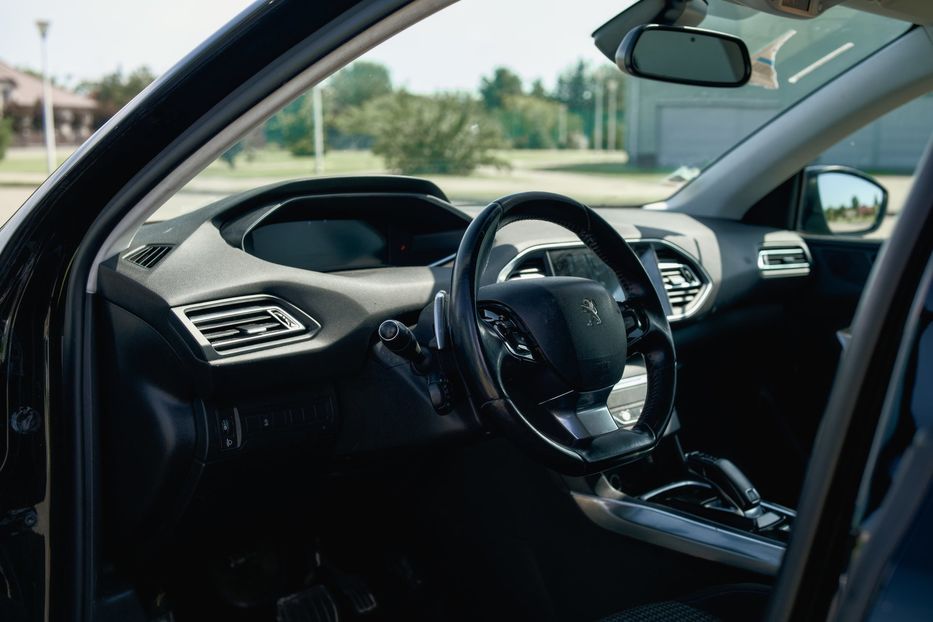 Продам Peugeot 308 2021 года в Львове