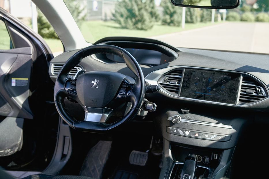 Продам Peugeot 308 2021 года в Львове
