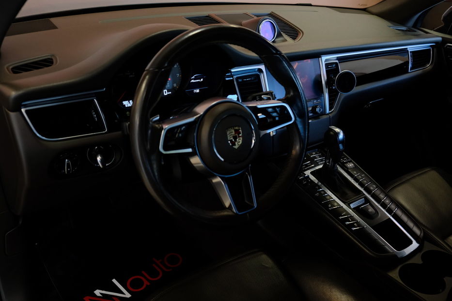 Продам Porsche Macan 2017 года в Одессе