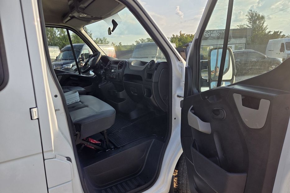 Продам Renault Master груз. 2016 года в Львове