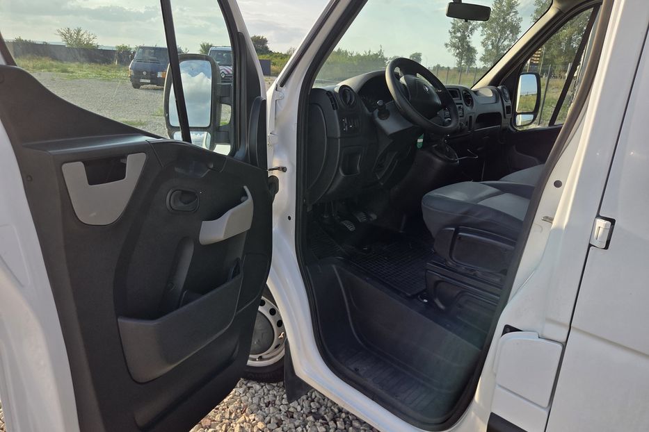 Продам Renault Master груз. 2016 года в Львове